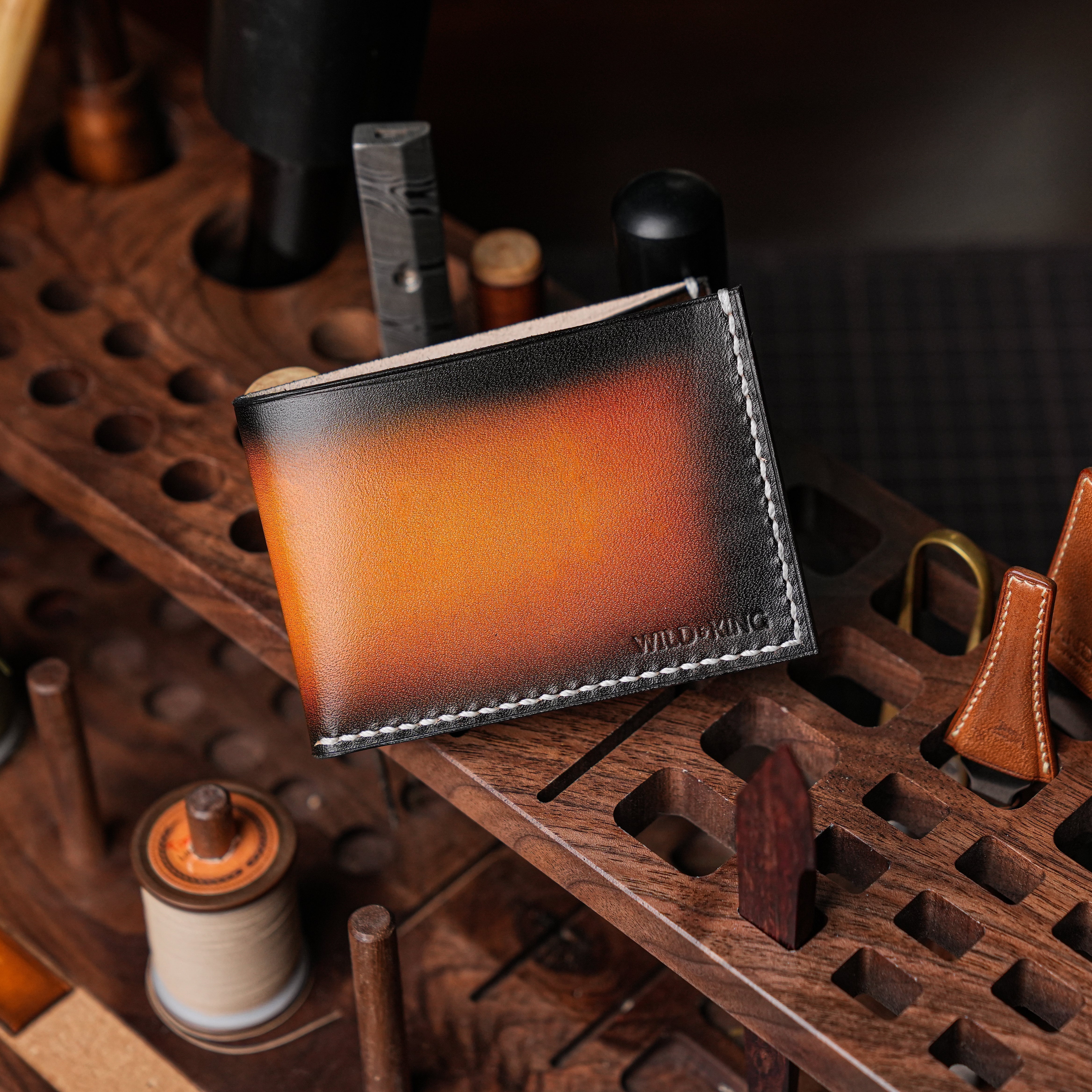 What is the difference between a bifold and trifold wallet?