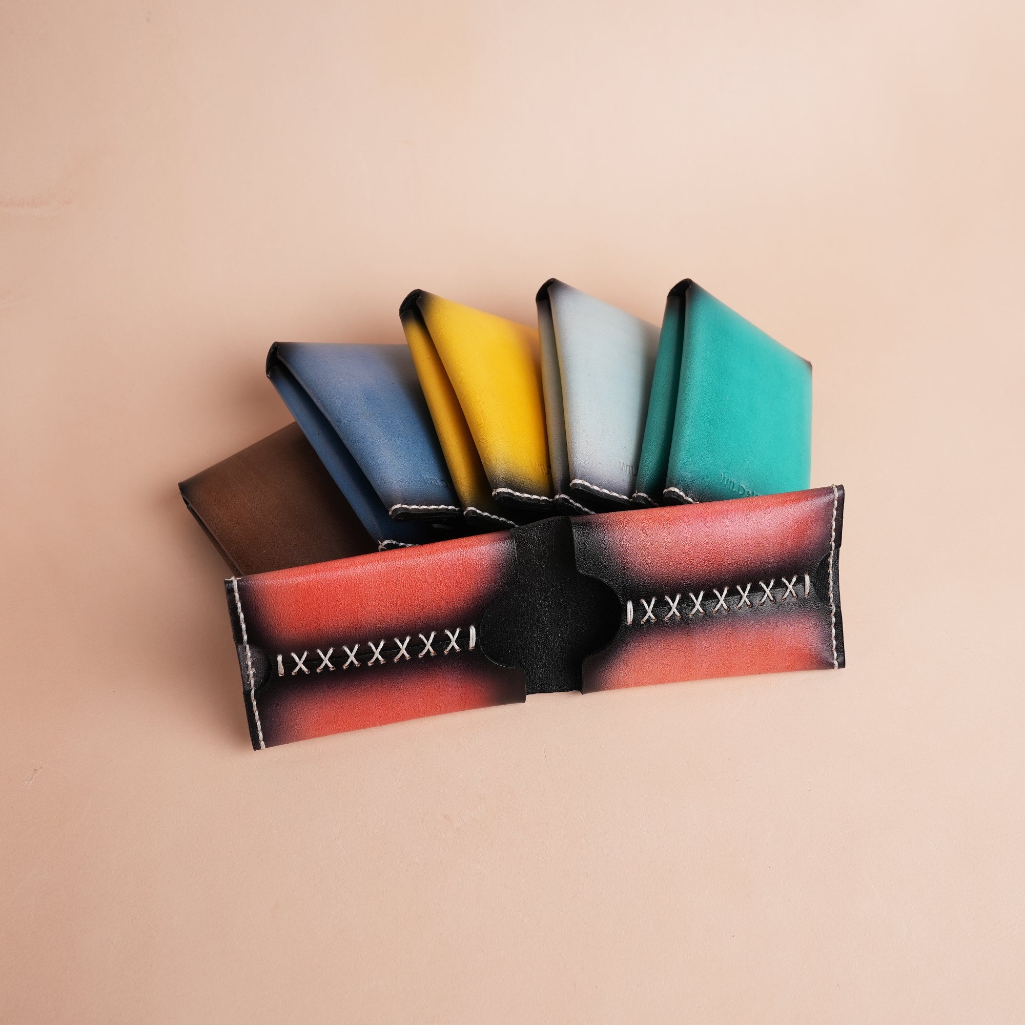 Minimalist Leather Bifold Card Holder - Patina Finish