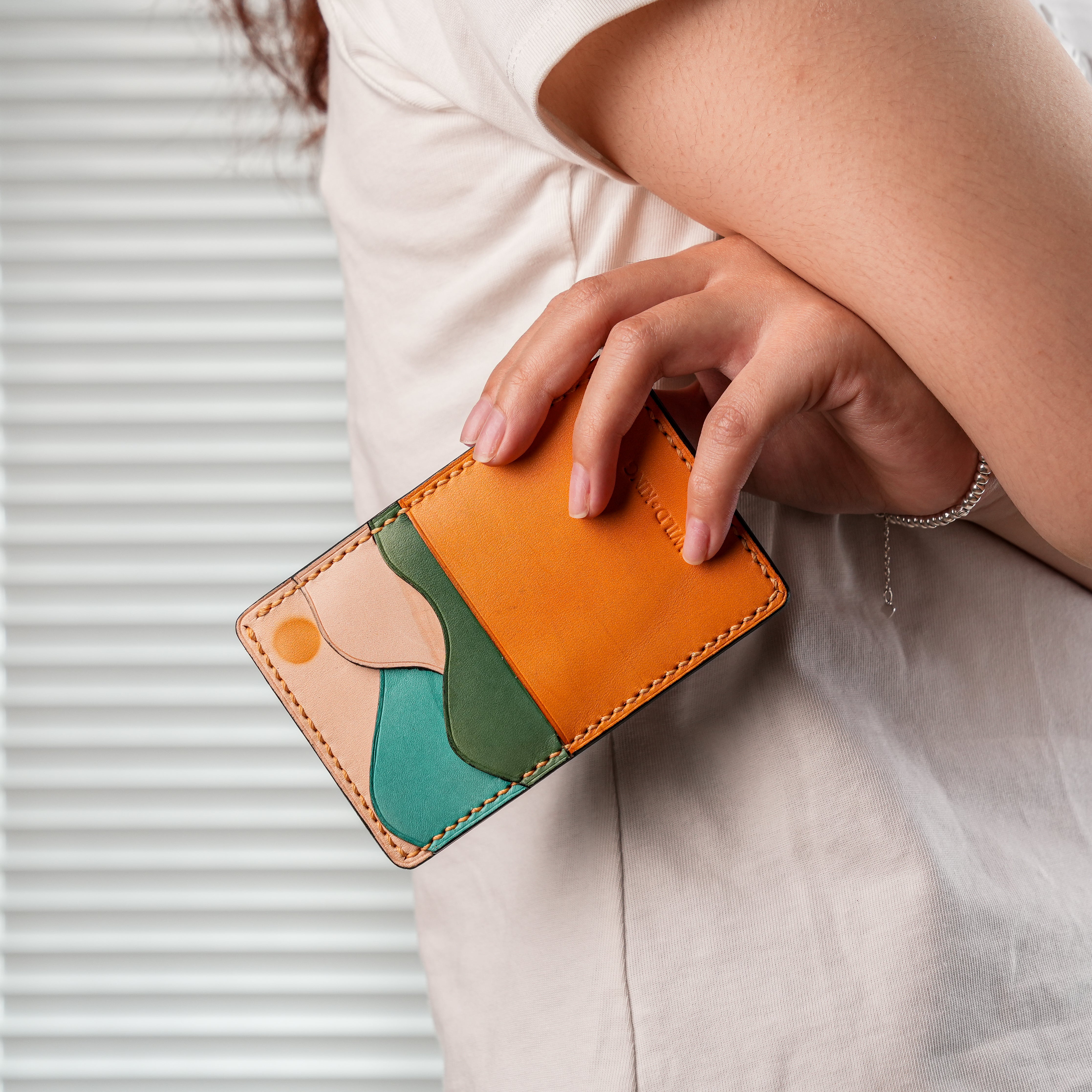 Sunset Leather Vertical Card Holder