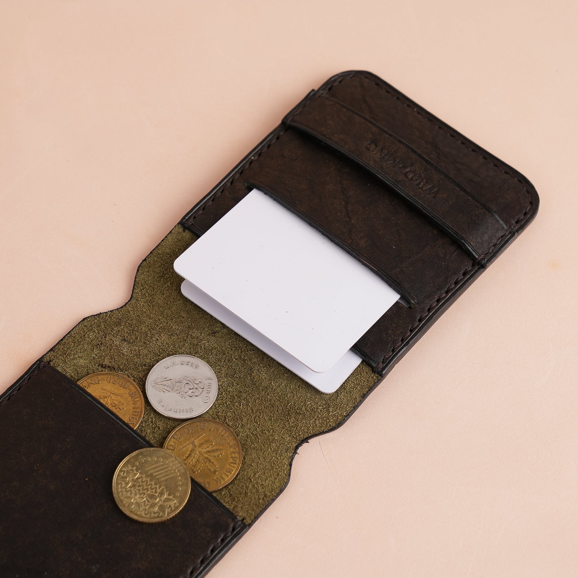 Minimalist Umber Brown Habana Leather Vertical Coin Purse