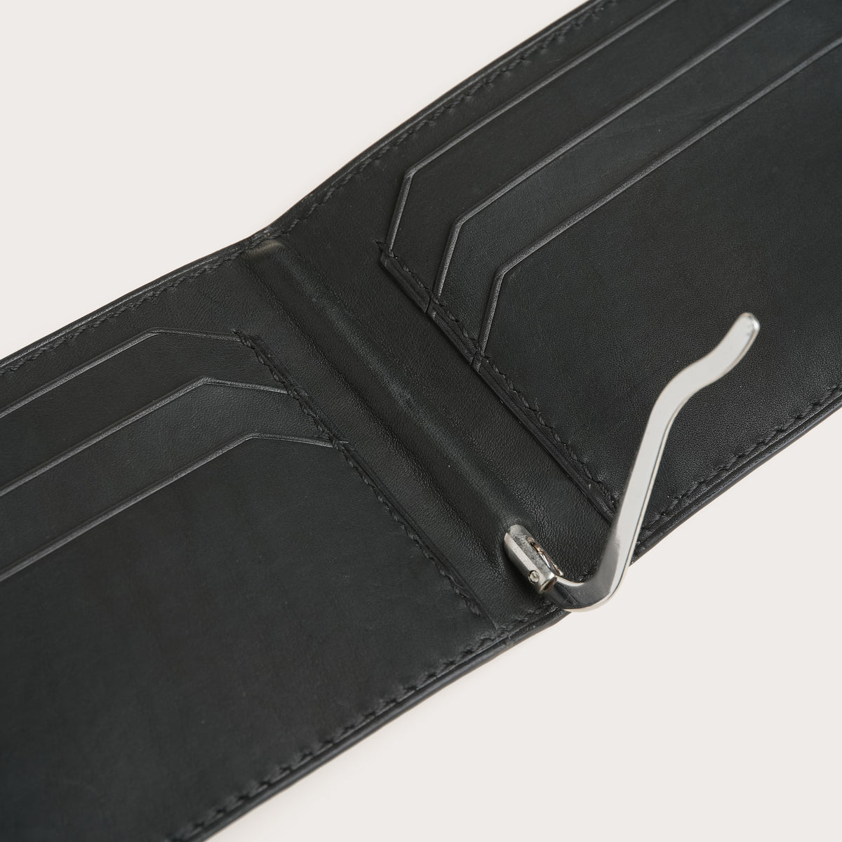 Black Smooth Calf Leather Bifold Money Clip - Stingray Trim