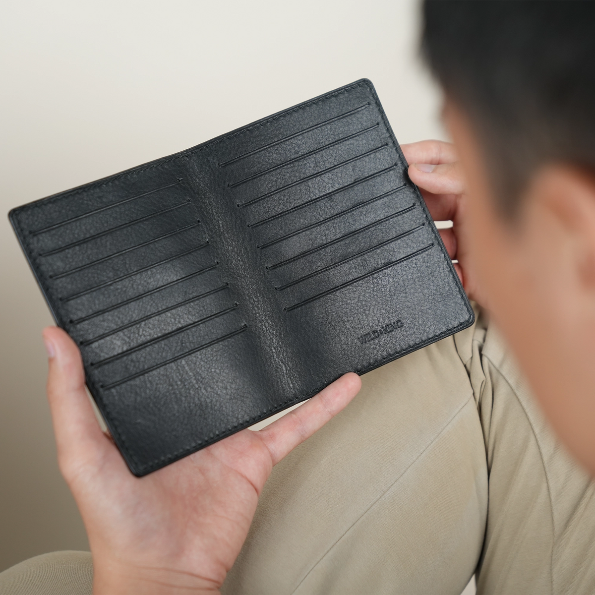 Black Vachetta Leather Bifold Card Holder