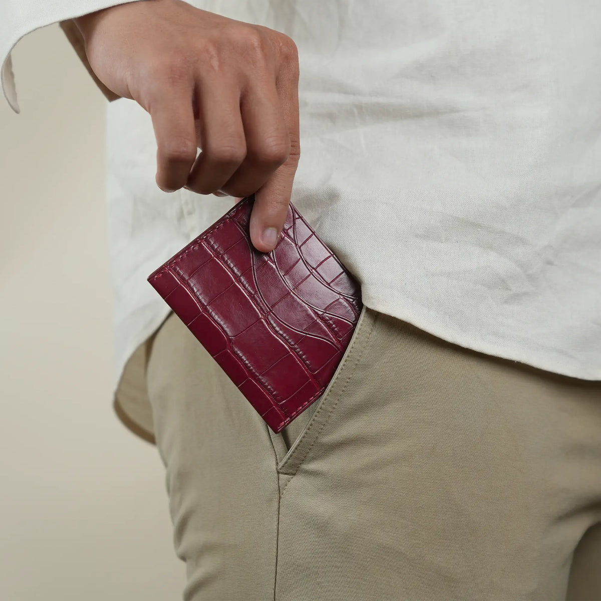 Burgundy Alligator Leather Card Holder - Sinuous Lines
