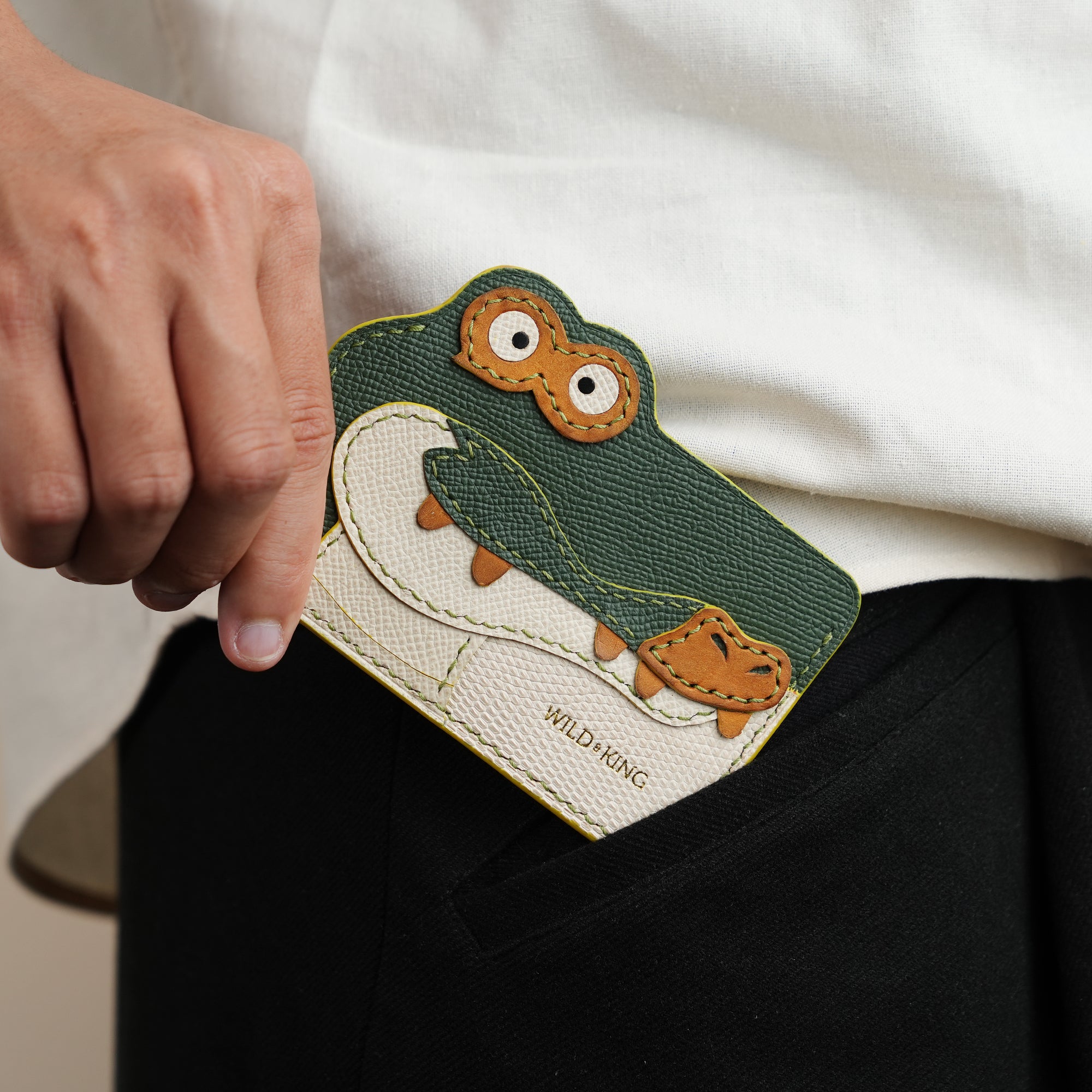 Minimalist Green Epsom Leather Card Holder - Alligator Shape