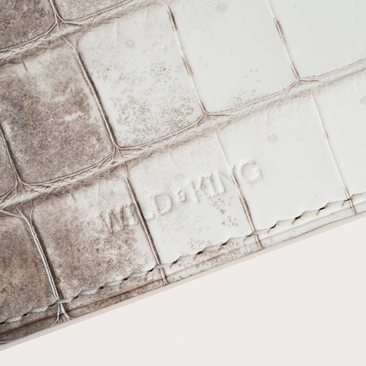 Minimalist Himalayan Alligator Leather Card Holder