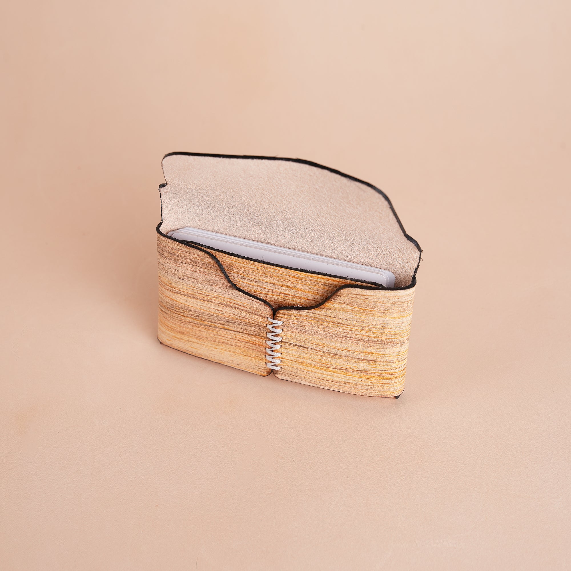 Minimalist Light Tan Leather Snap Wallet - Natural Streaks